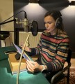 Marta Żmuda Trzebiatowska podczas nagrywania głosu "Kaśki"